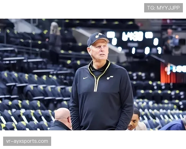 爵士伤病报告：马尔卡宁因臀部受伤无法出场